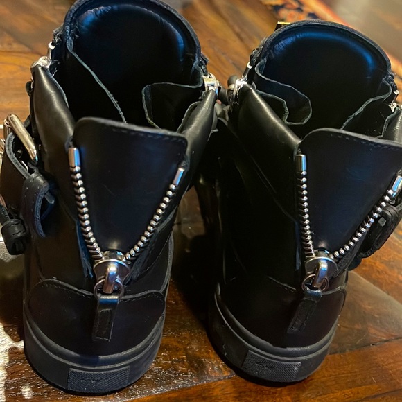 Giuseppe Zanotti - Picture 7 of 7